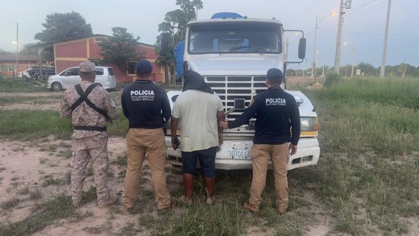 Popular / Chaco: Ho'a tractocamión bolí con chasis adulterado y millonaria carga de urea