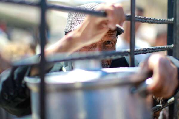 Hay comida en Gaza, pero pocos pueden permitírsela - Mundo - ABC Color