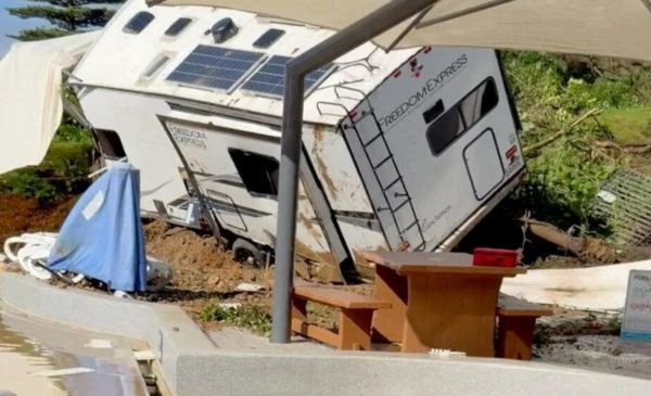 Tragedia en Nueva Zelanda: dos muertos y una búsqueda de niños tras alud en un camping