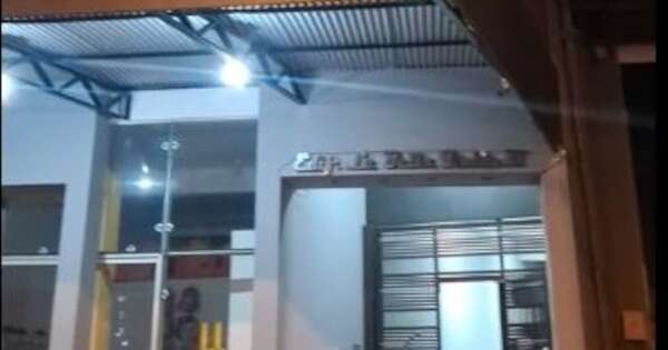 La Nación / Encarnación: cuatro personas heridas tras caer un ascensor del quinto piso de un edificio