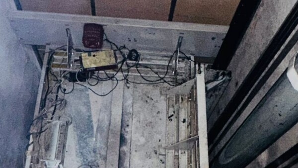 Pánico en edificio: ascensor cayó del quinto piso y dejó 4 heridos