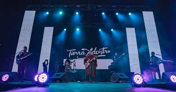 La Nación / La música paraguaya suena en la Fiesta del Chamamé de Corrientes