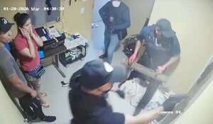 AUDIO: Asalto a motel en Luque: realizan allanamientos y detienen a posible implicado  - A La Gran 7-30 - ABC Color