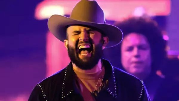 Popular / ¿Sólo en Paraguay? Cantante charro canceló shows por ligar dengue