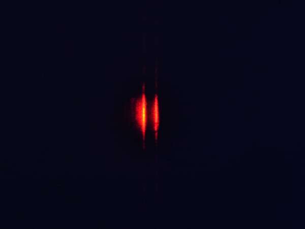 Experimento de la doble rendija: por qué las partículas cambian su comportamiento al ser observadas - Ciencia - ABC Color