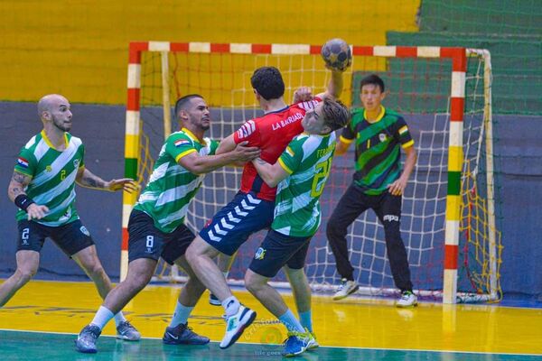 El balonmano se consolida y crece en Cambyretá