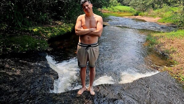 Popular / ¡Mañami! Enrique Pavón prefirió vacacionar haciendo turismo interno