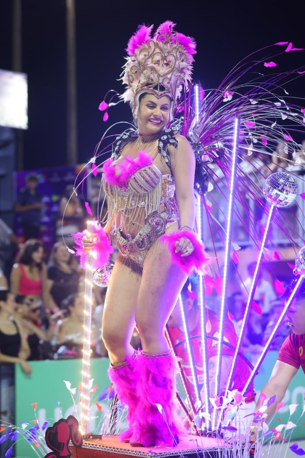 Popular / ¡Atendé quienes son las más caras del carnaval encarnaceno!