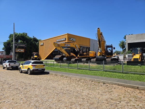 DE LA SOBERA reafirma su liderazgo en el sector de maquinarias y logística de la mano de marcas globales como JCB e Hyster - Amigo Camionero