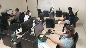 Video: descontratan a funcionarias tras video de maltrato en Call Center del Hospital de Coronel Oviedo  - Nacionales - ABC Color