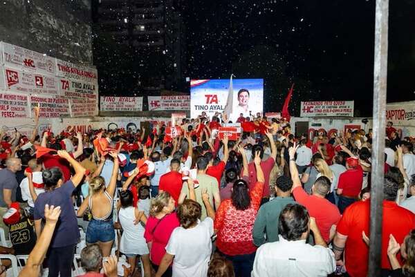 Asunción: Cartismo apura “arreo” de funcionarios municipales para campaña de Camilo, denuncian - Nacionales - ABC Color