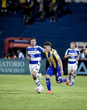 Sportivo Luqueño remontó sobre el final y triunfó frente a 2 de Mayo