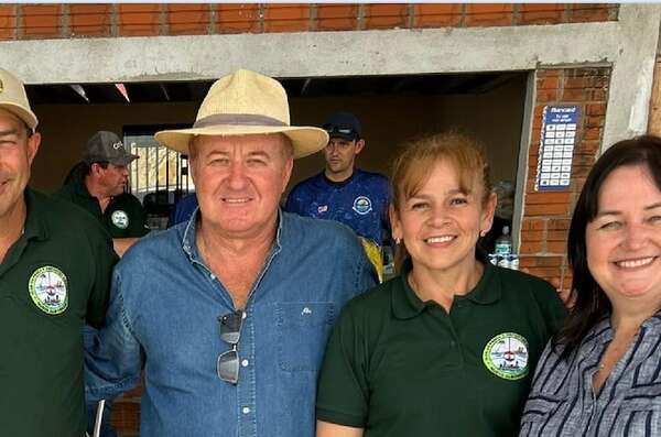 Directorio Liberal autoriza a candidatos no afiliados - Política - ABC Color