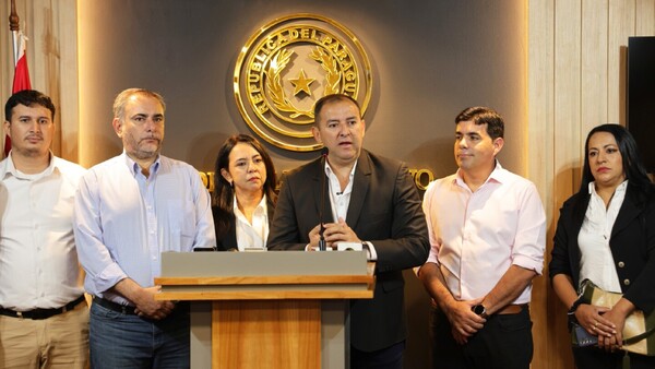 Senador impulsa a su hermana en puja por Comuna de Villa Elisa