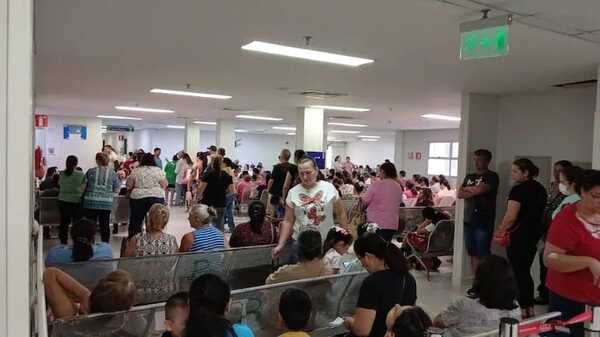 Hospitales del IPS al borde del colapso