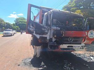 Emboscan e incendian camión recolector en pleno recorrido en CDE - ADN Digital