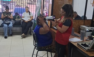 Prosiguen las jornadas visuales en las oficinas de la Fundación Paraguaya