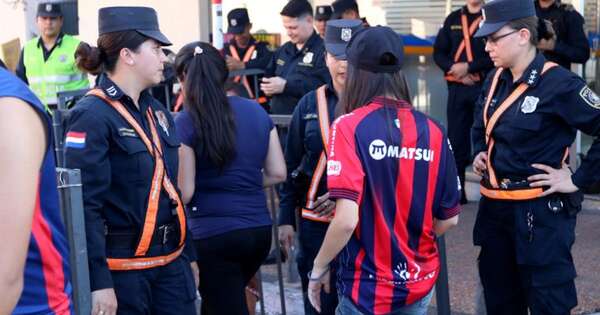 La Nación / Aficionados con alcotest positivo no ingresarán a la cancha, advierte la Policía Nacional