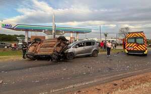 Aparatoso triple choque en Villeta deja dos fallecidos - Policiales - ABC Color