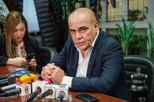 Basilio Núñez respalda al gabinete y defiende a Centurión