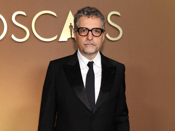 "El agente secreto" resuena en el mundo porque habla del uso del poder para "aplastar", dice su director