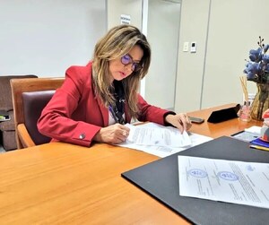 Mafia de pagarés: piden remitir antecedentes de otra abogada a la Corte - Judiciales.net