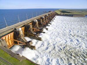 Ex secretario de Olade: "Paraguay debe aprender a transformar el kWh en fuentes de trabajo digno"