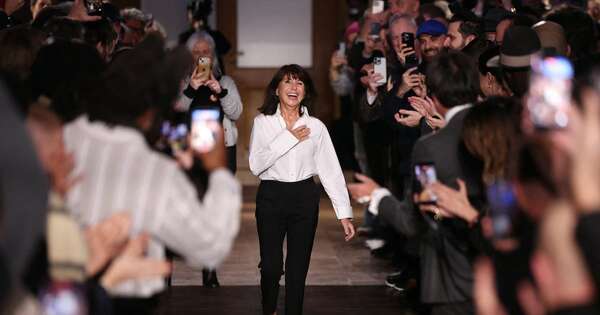 La Nación / Véronique Nichanian ofreció su último desfile para Hermès tras casi 40 años