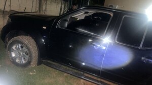 Una familia es atacada a balazos mientras circulaba en su camioneta en Itakyry