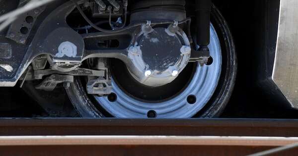 La Nación / España: investigadores sospechan de “carril fracturado” de tragedia de trenes