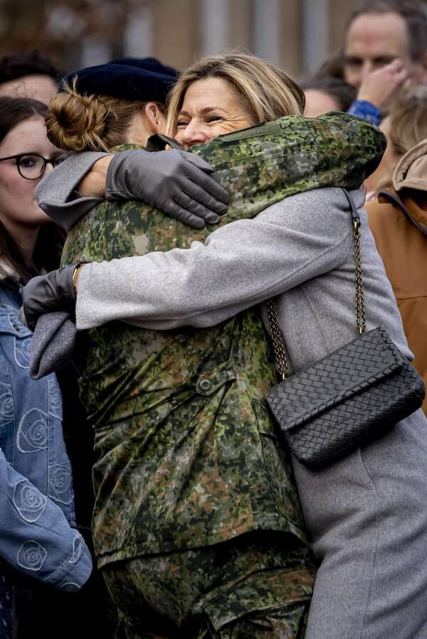 Mirá las emotivas postales de Máxima de Holanda y la princesa Amalia - Gente - ABC Color