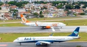 Apuestas y reveses en negocio aerocomercial