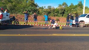 Motociclista pierde la vida y otro joven queda gravemente herido en accidente sobre ruta PY08