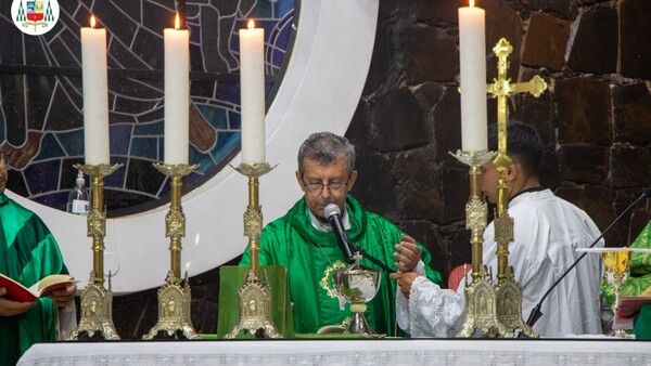 Monseñor llama a la solidaridad y al compromiso social en el inicio del novenario a San Blas