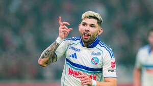 Gol y asistencia de Julio Enciso ante el Lille