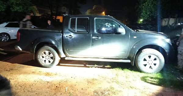 La Nación / Itakyry: balean automóvil ocupados por dueño de transportadora, su esposa e hija