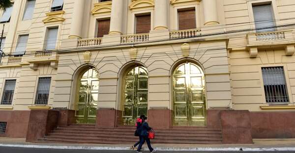 BNF y Ueno lideran saldos en guaraníes, Basa y Sudameris, depósitos públicos en dólares - Economía - ABC Color