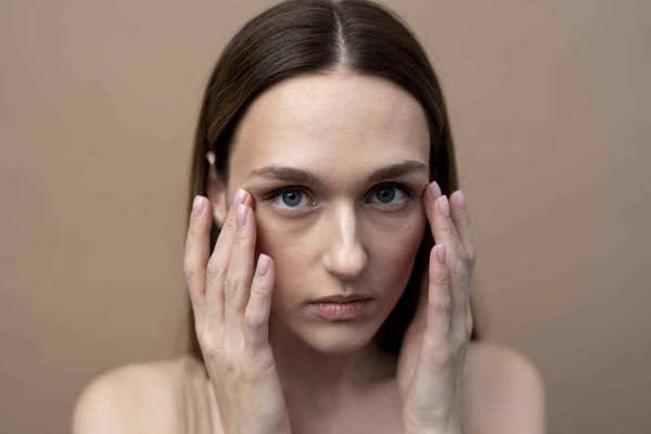 ¿Por qué salen ojeras? Causas, Tipos y Cómo Eliminarlas