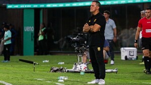 Para Bernay, la expulsión del rival lo sacó del partido