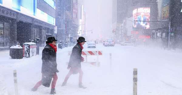 Diario HOY | Histórica tormenta invernal en EEUU: apagones y al menos 10 muertos