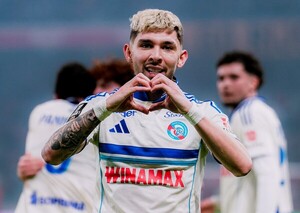 Julio Enciso brilla con gol y asistencia en la goleada del Racing de Estrasburgo