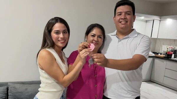 Popular / (GALERÍA) ¡Cronista de tevé logro un gran sueño para su mami!