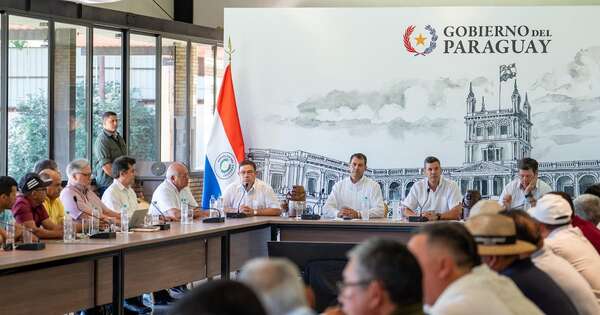 La Nación / Presidente se reunió con productores de todo el país