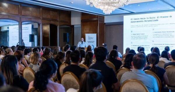 La Nación / Jóvenes emprendedores se capacitan en digitalización para fortalecer sector mipymes