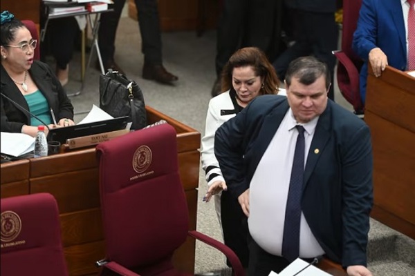 Dionisio Amarilla, Noelia Cabrera y Yamy Nal lideran la lista de senadores más viajeros en 2025