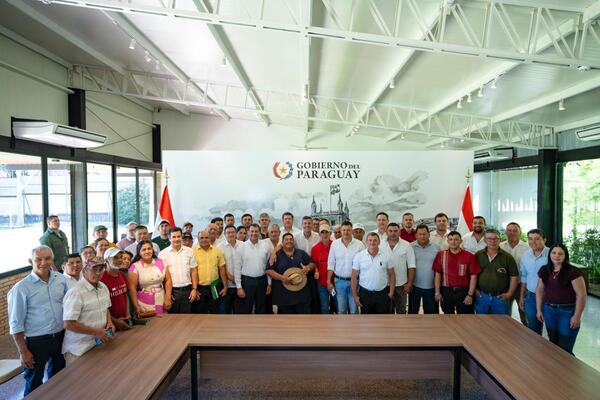 Peña anuncia mayor inversión para el campo tras reunión directa con productores - El Trueno