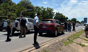Camioneta del contador pakistaní aparece abandonada en la ruta PY02 - OviedoPress
