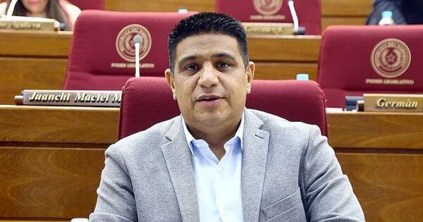 La Nación / Diputado señala alternativa para consensuar la edad jubilatoria con propuestas intermedias