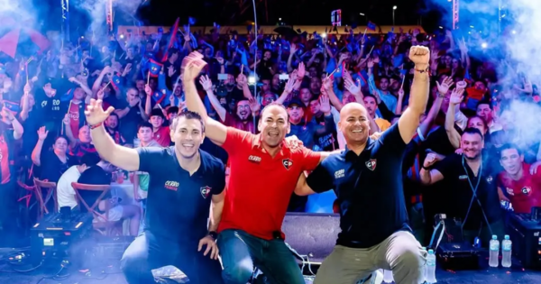 Reguera blanquea su cercanía con Zapag en la recta final de la campaña cerrista