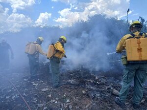 Bomberos logran controlar incendio en la Costanera Sur - trece